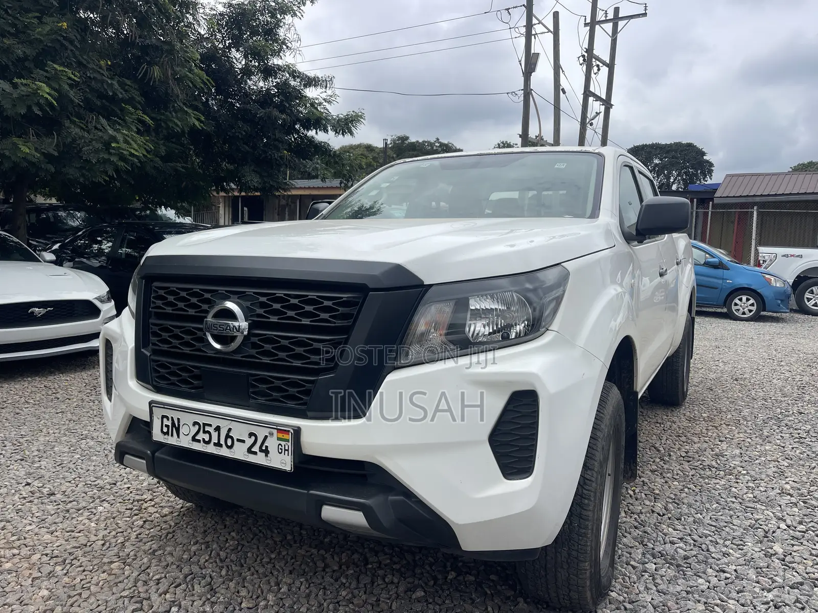 Nissan Navara 2023 White