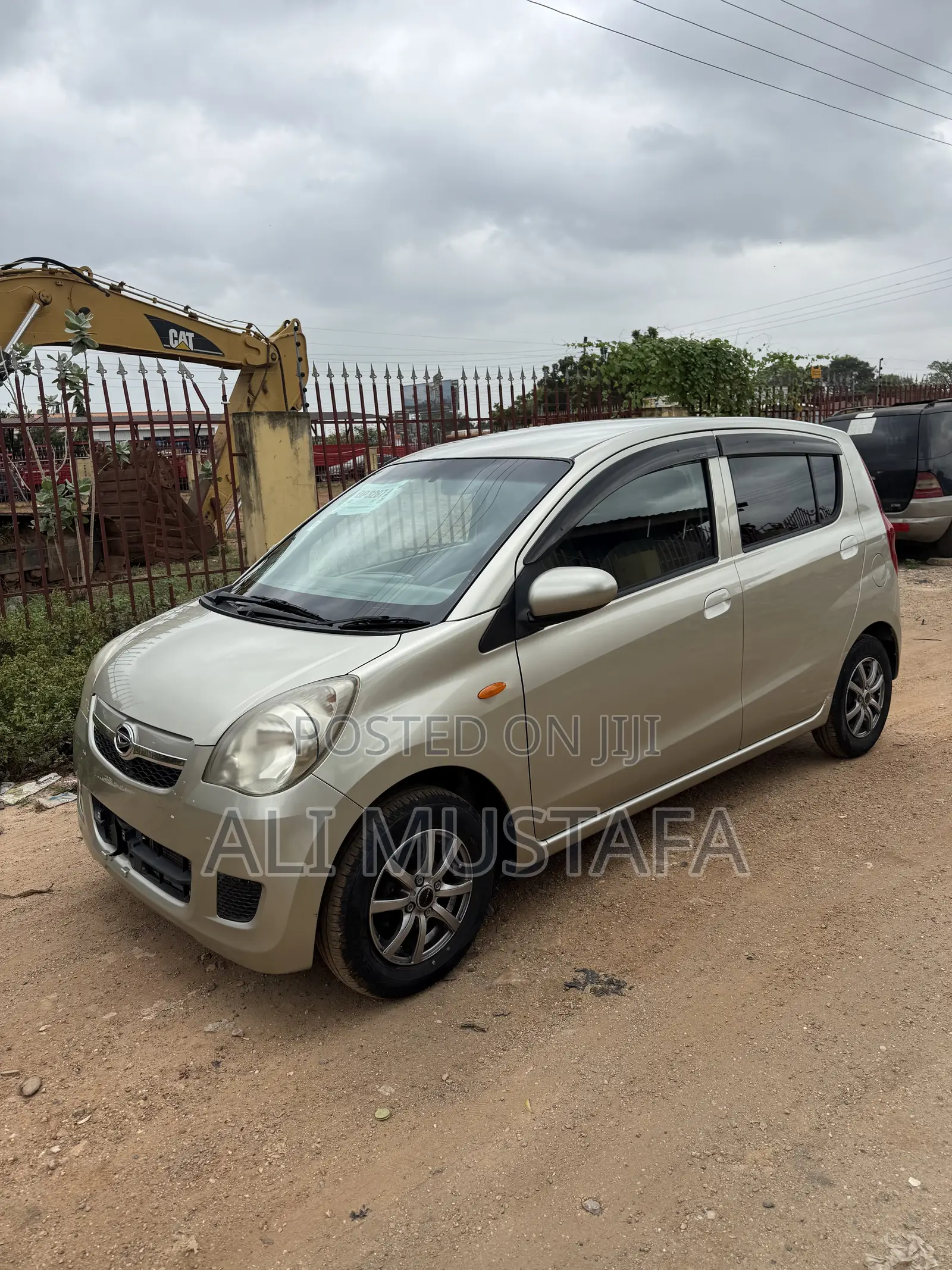 Daihatsu Mira 2011 Gold