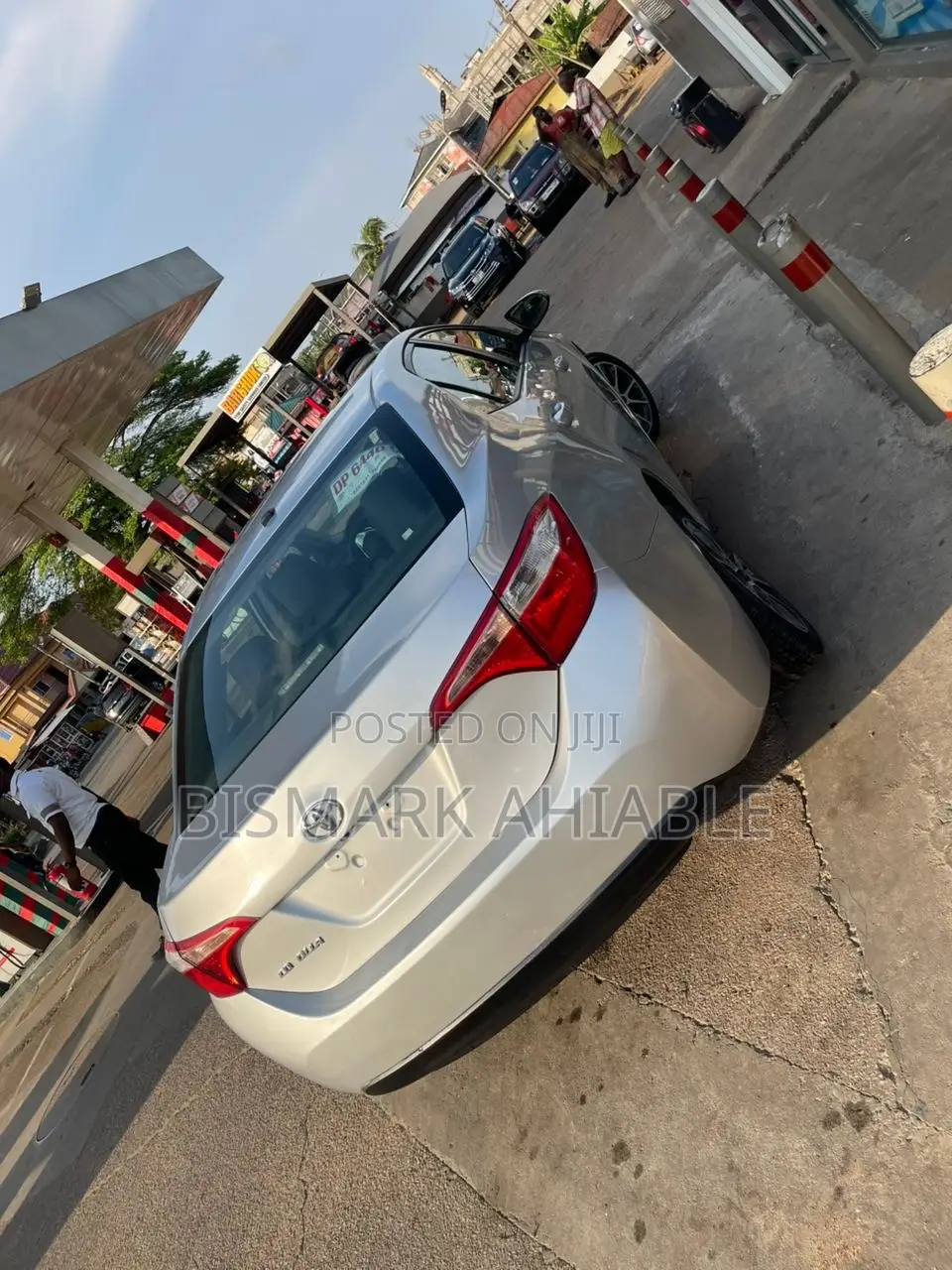 Toyota Corolla SE 4dr Sedan (1.8L 4cyl CVT) 2017 Silver