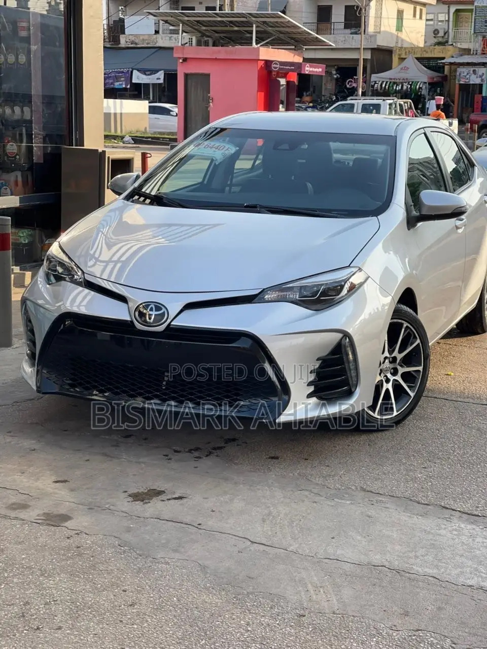 Toyota Corolla SE 4dr Sedan (1.8L 4cyl CVT) 2017 Silver