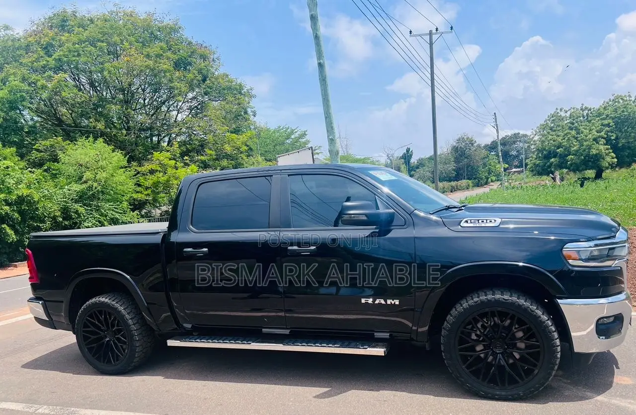 Dodge RAM 2024 Black
