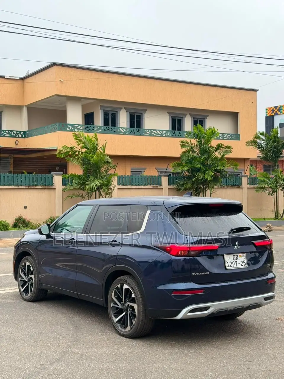 Mitsubishi Outlander SEL Launch Edition 2022 Blue