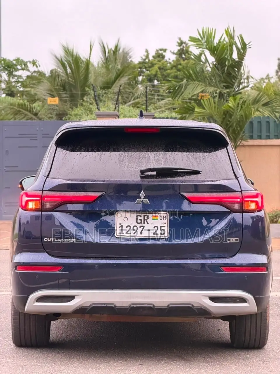 Mitsubishi Outlander SEL Launch Edition 2022 Blue