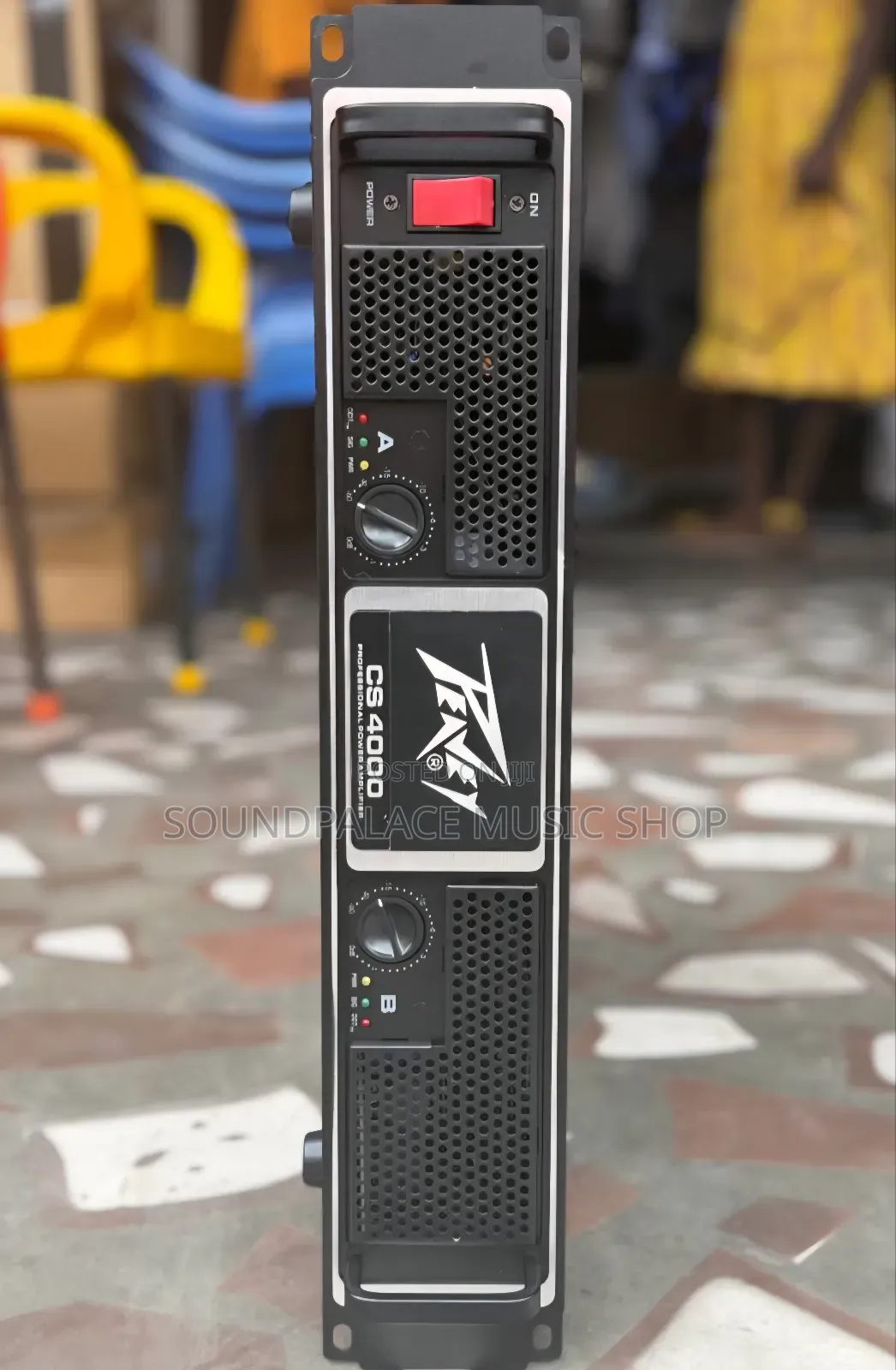 Peavey CS 4000 Professional Stereo Power Amplifier