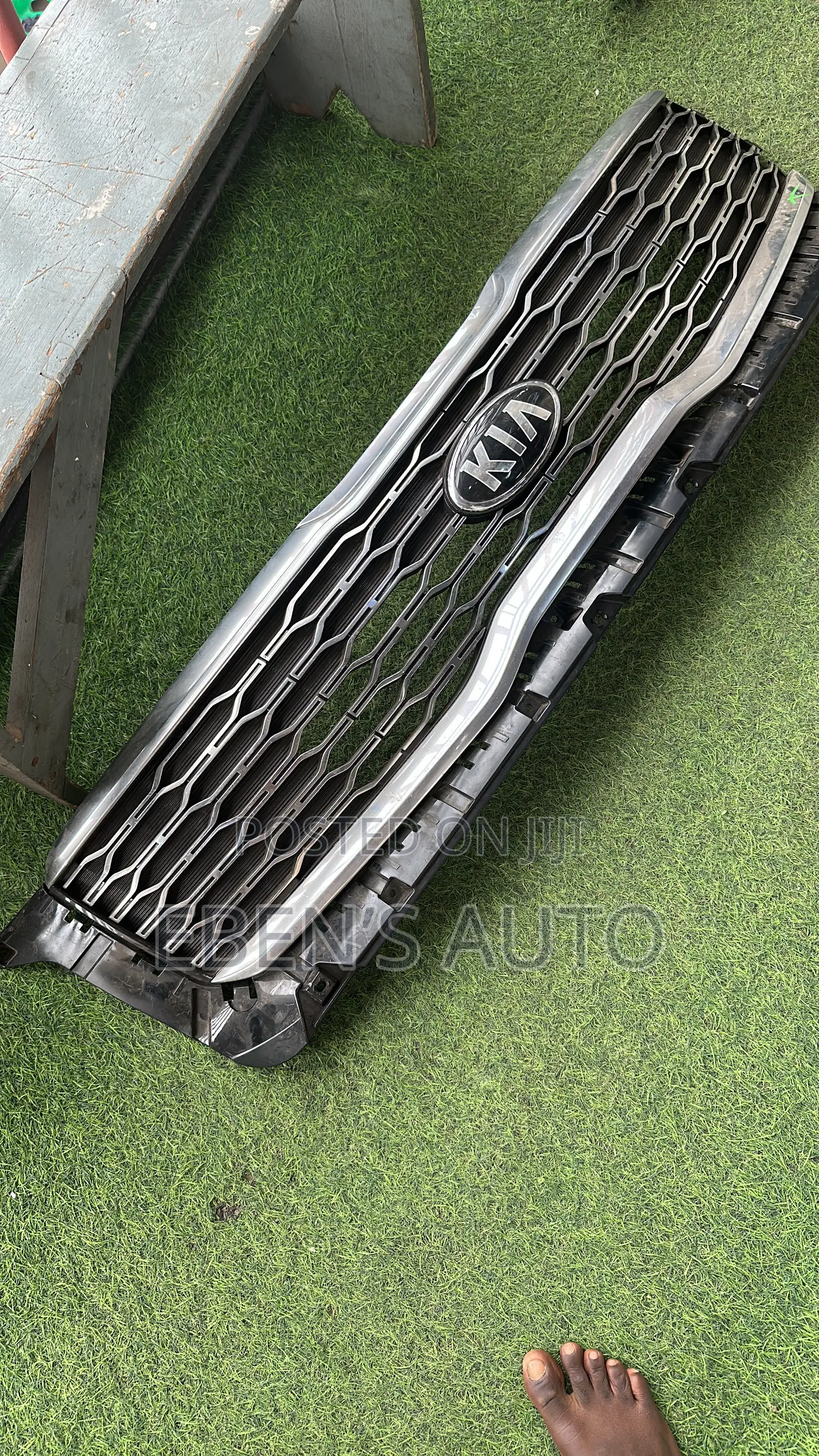 2018,2019,2020 KIA Telluride Front Grille