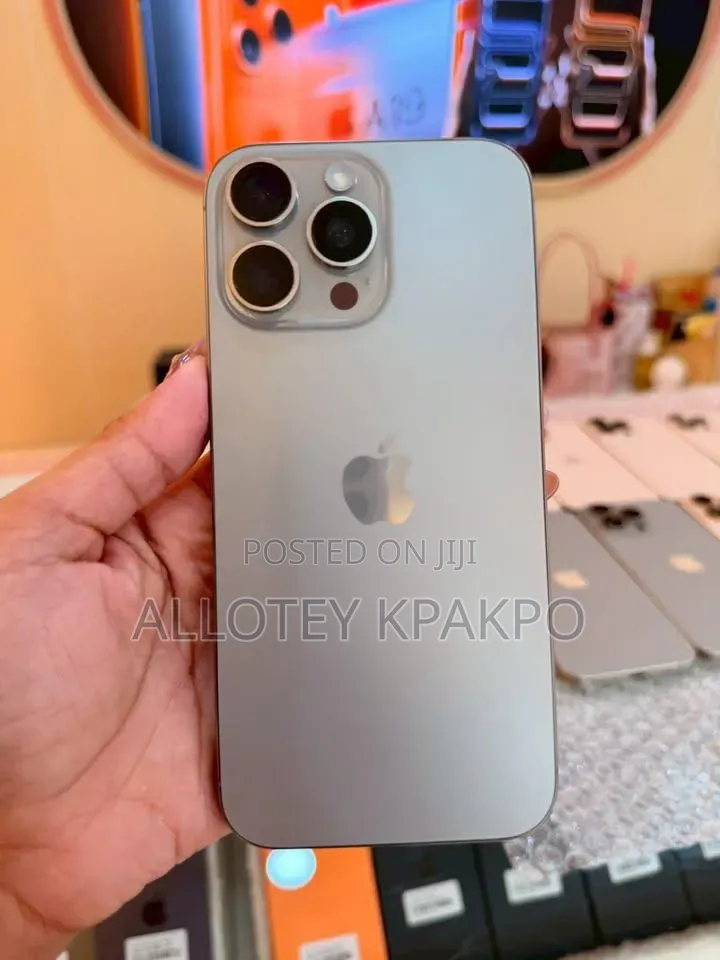 Apple iPhone 15 Pro Max 256 GB Silver