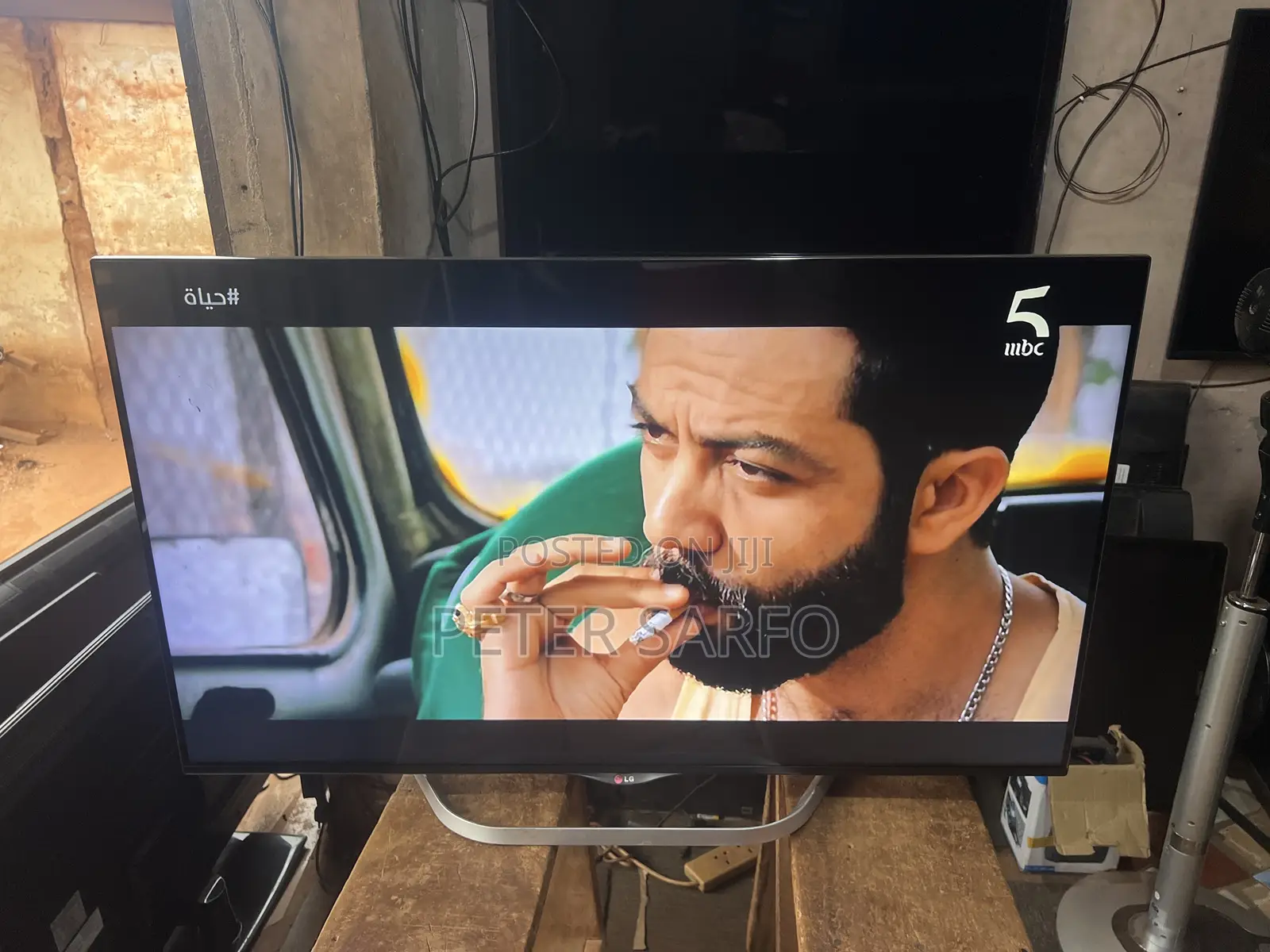 Frameless LG 49 Smart 4K TV