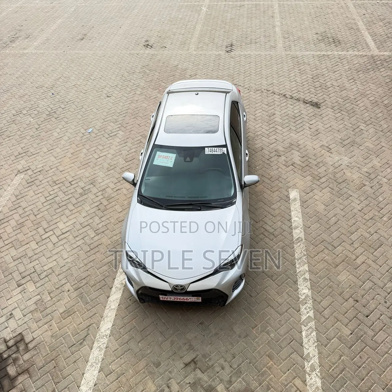 Toyota Corolla XSE (1.8L 4cyl 2A) 2019 Silver