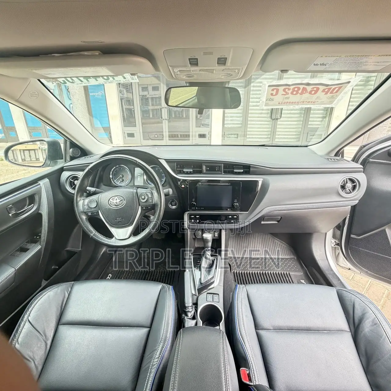 Toyota Corolla XSE (1.8L 4cyl 2A) 2019 Silver