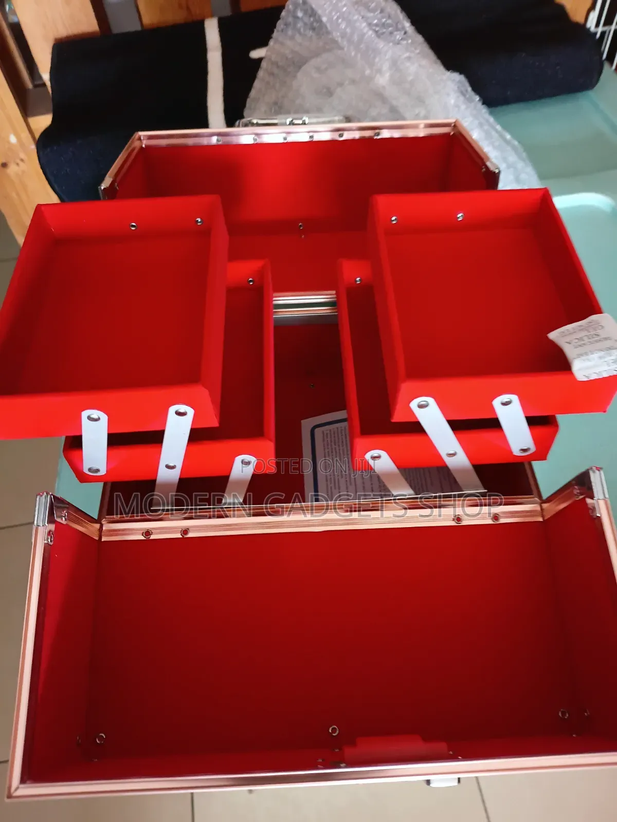 Premium Makeup Box / Cosmetic Storage Case for Sale