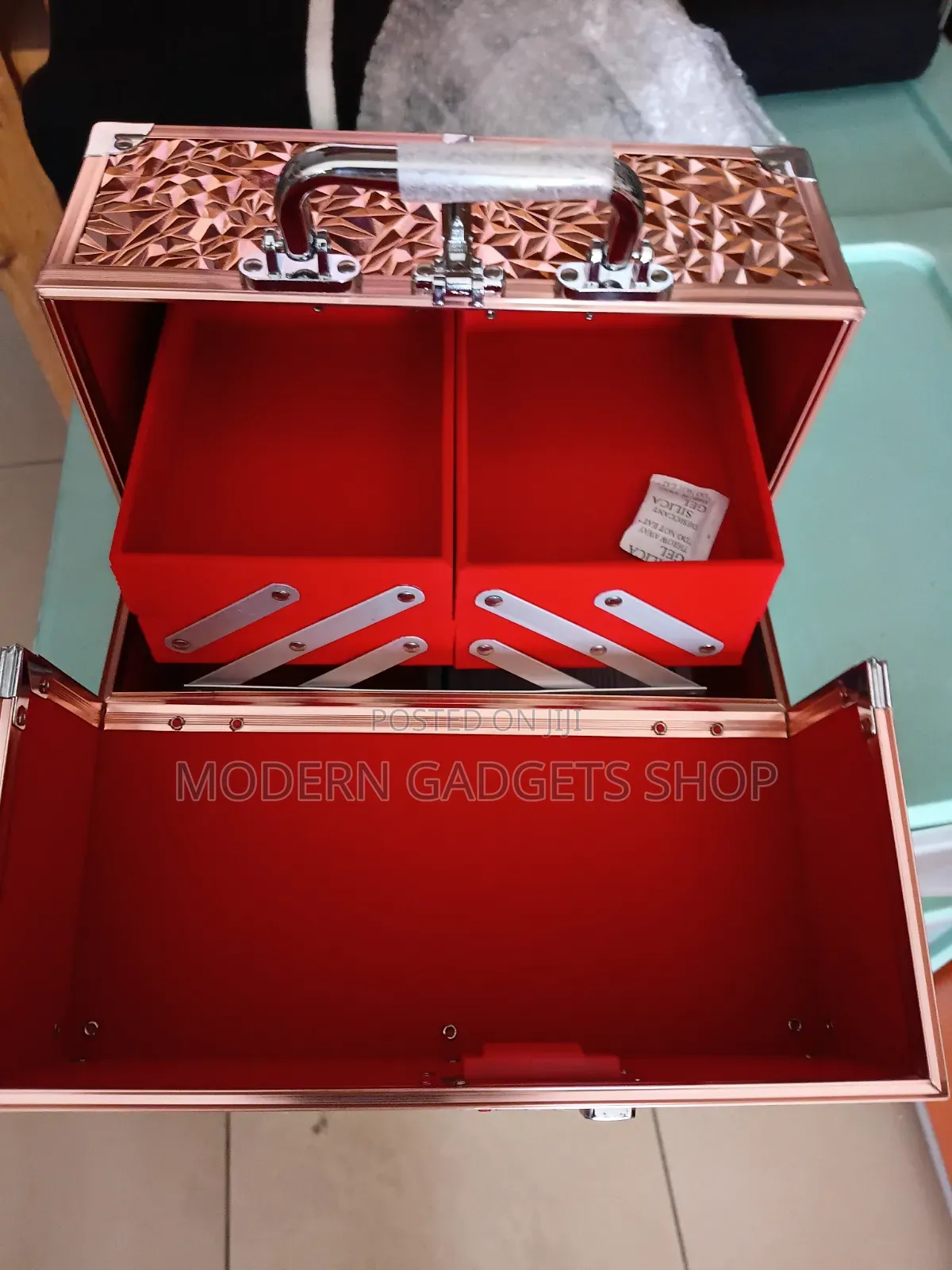 Premium Makeup Box / Cosmetic Storage Case for Sale