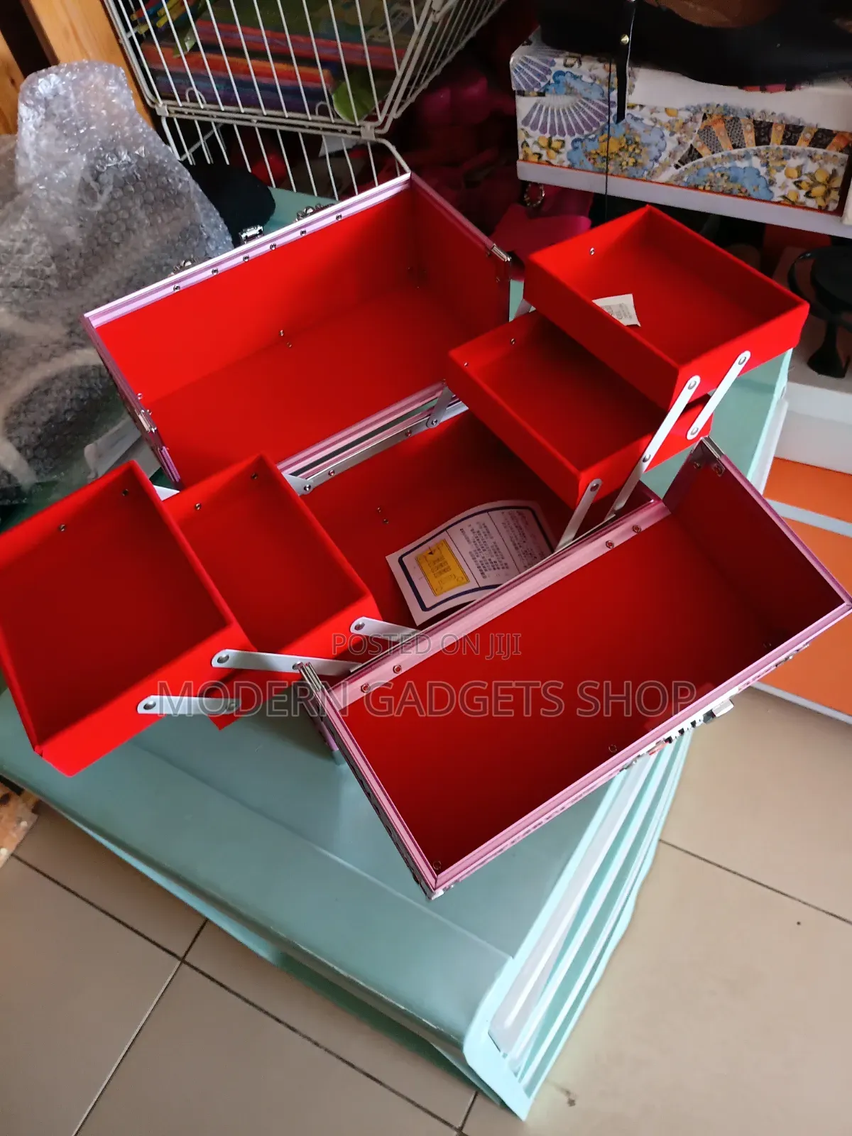 Luxury Makeup Organizer Box – Portable Cosmetic Case