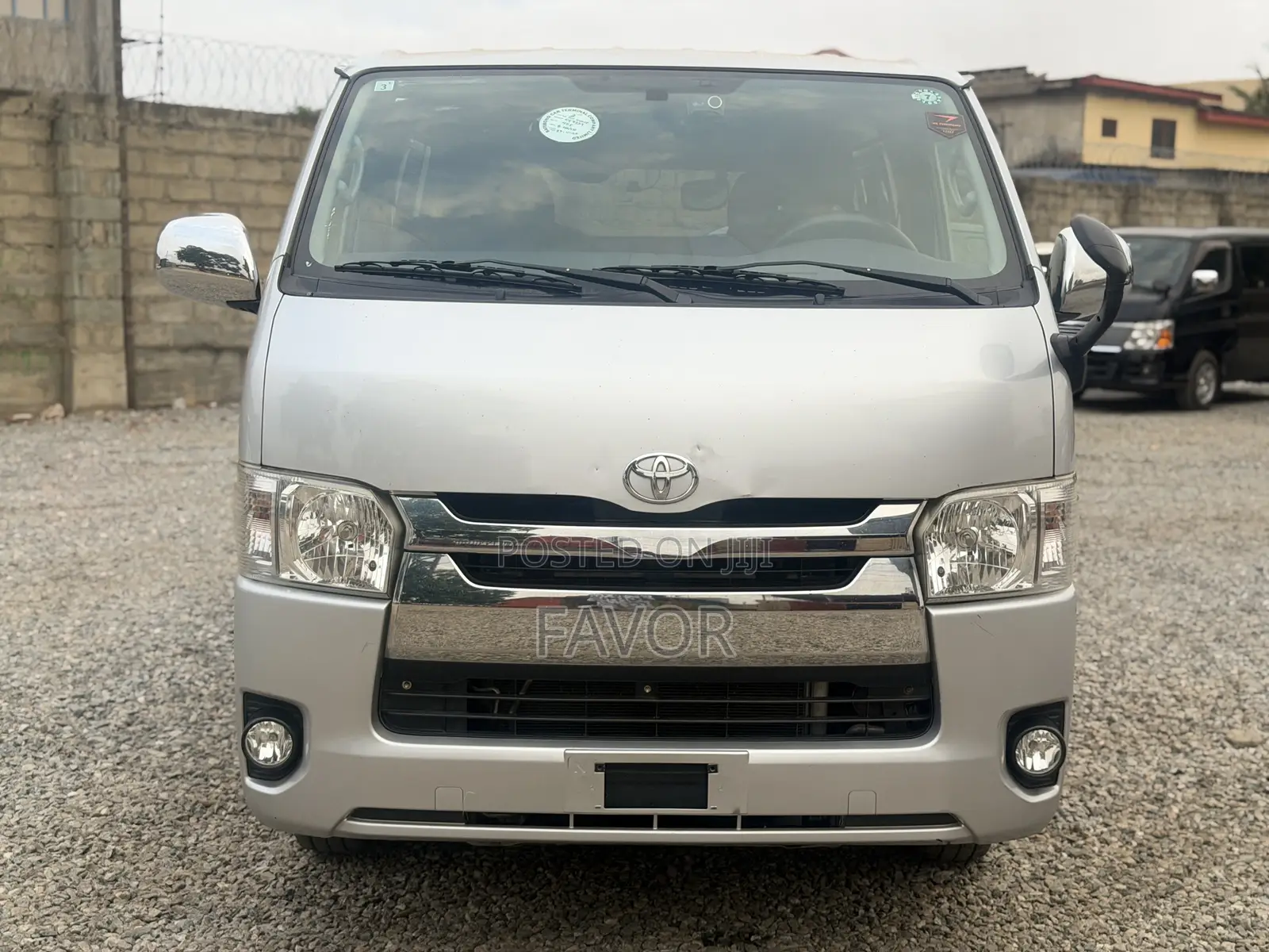 Toyota HiAce 2014 Silver