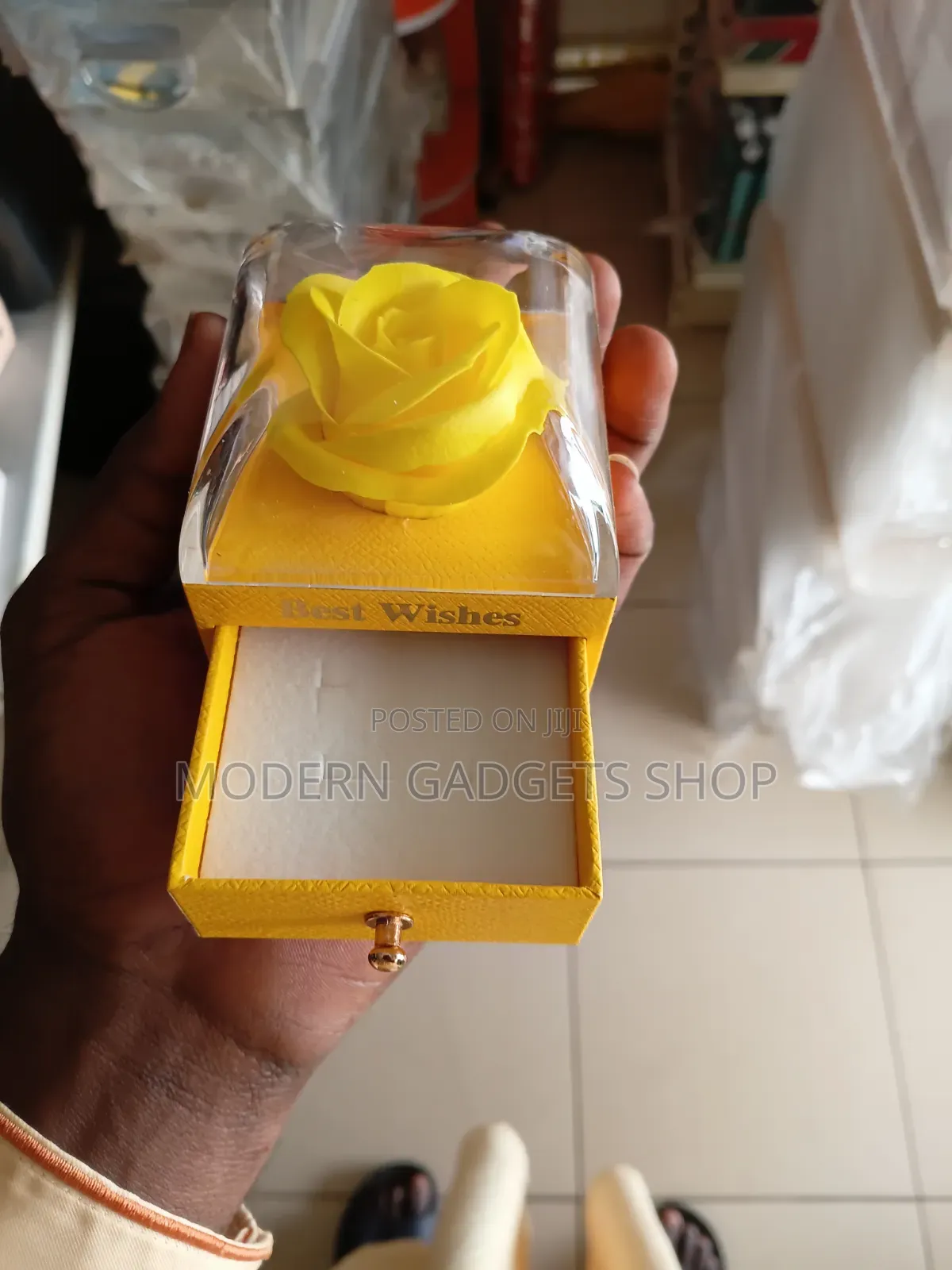 Luxury Ring Gift Box – Beautiful Rose Display Box