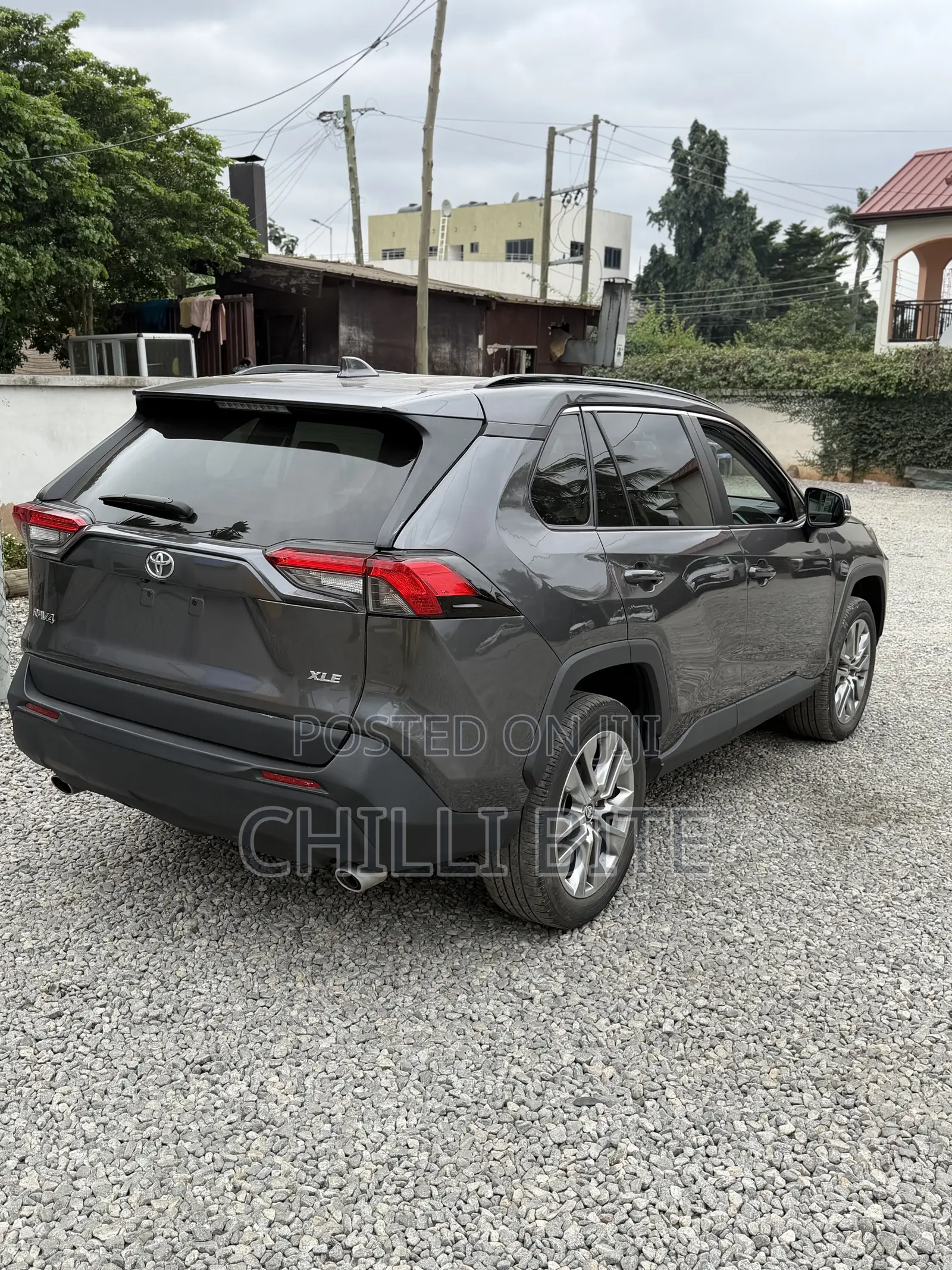Toyota RAV4 XLE FWD 2024 Gray