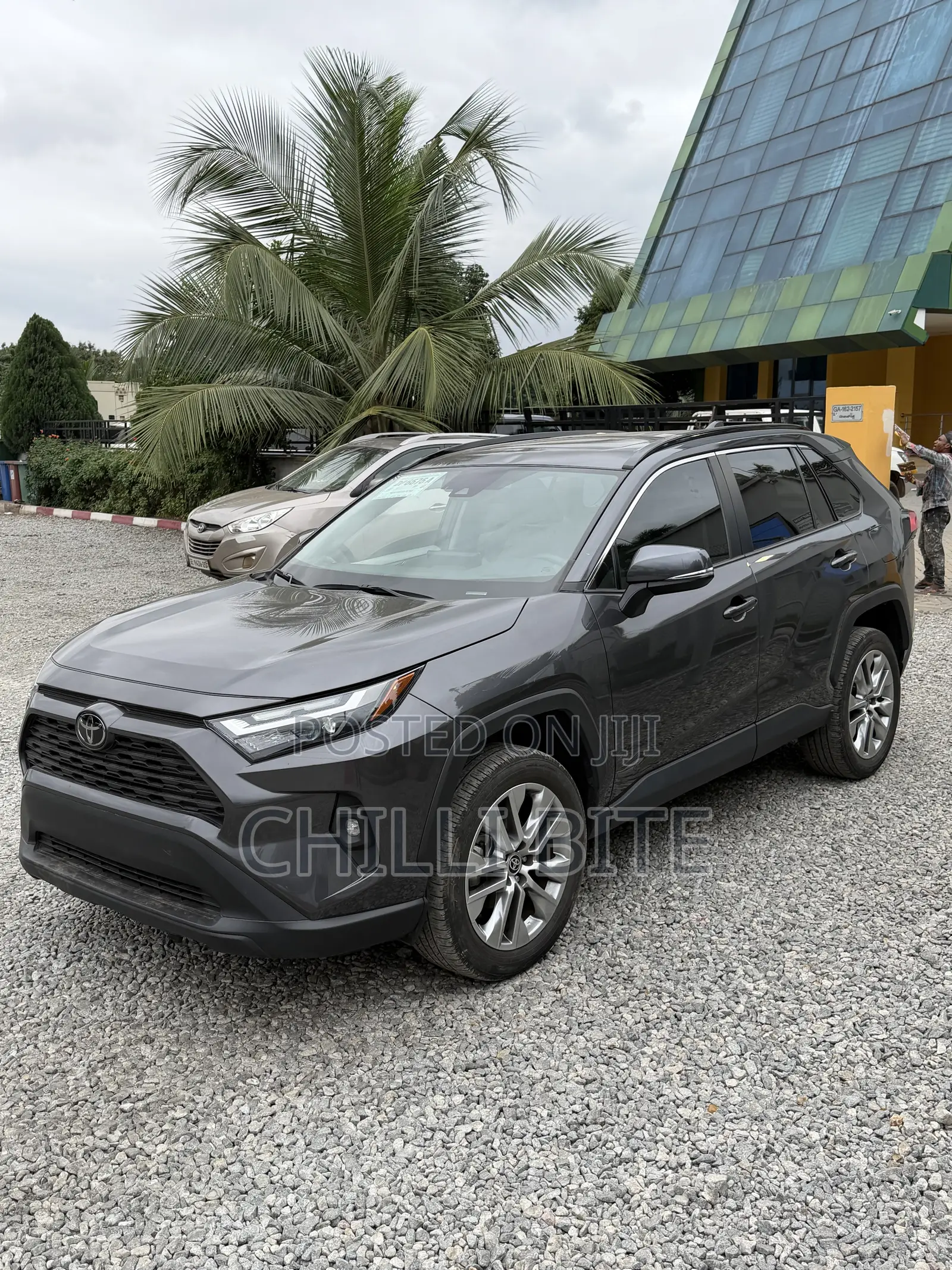 Toyota RAV4 XLE FWD 2024 Gray