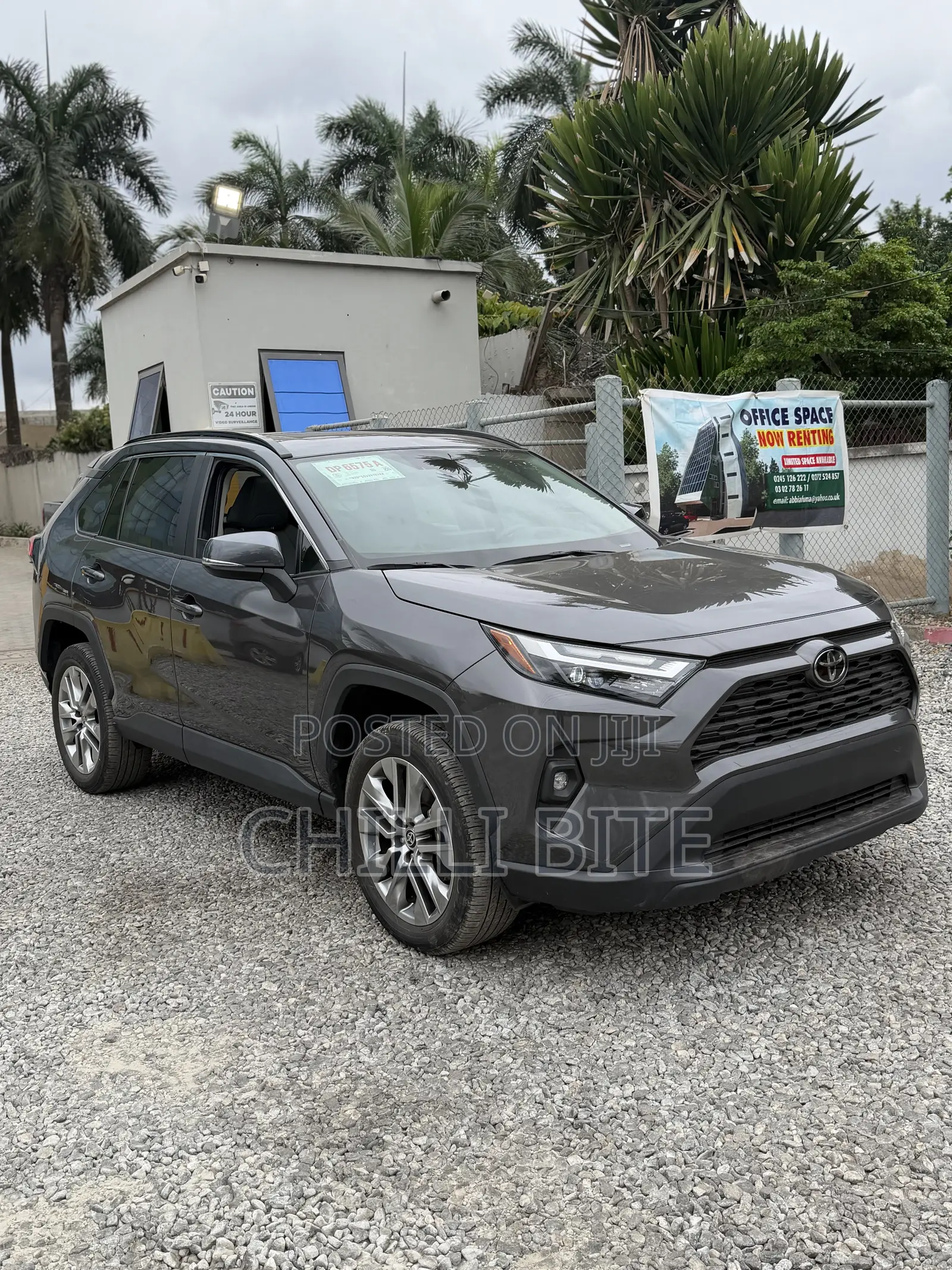 Toyota RAV4 XLE FWD 2024 Gray