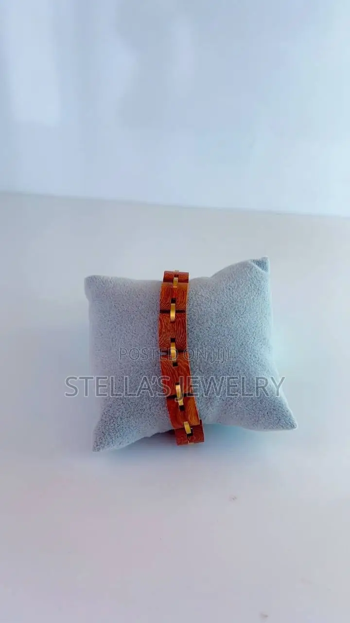 Quality Wood Bracelet 120
