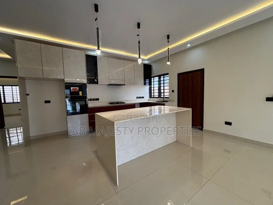3bdrm House in Ab Majesty, Accra Metropolitan for sale
