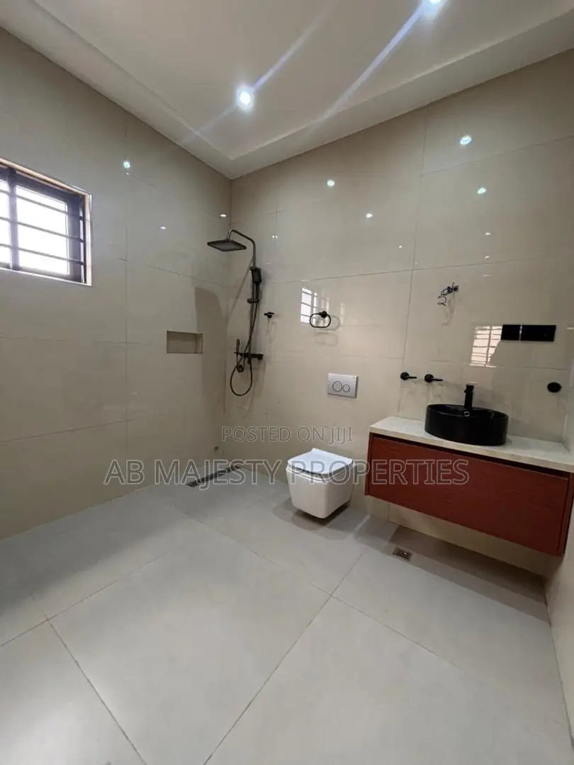 3bdrm House in Ab Majesty, Accra Metropolitan for sale