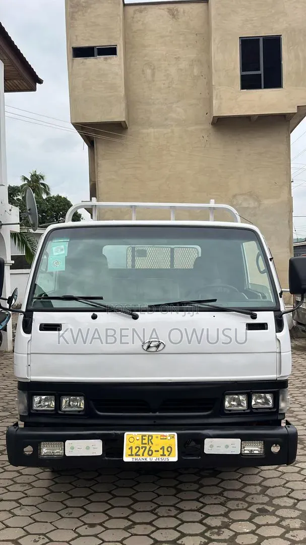 Hyundai Mighty 1