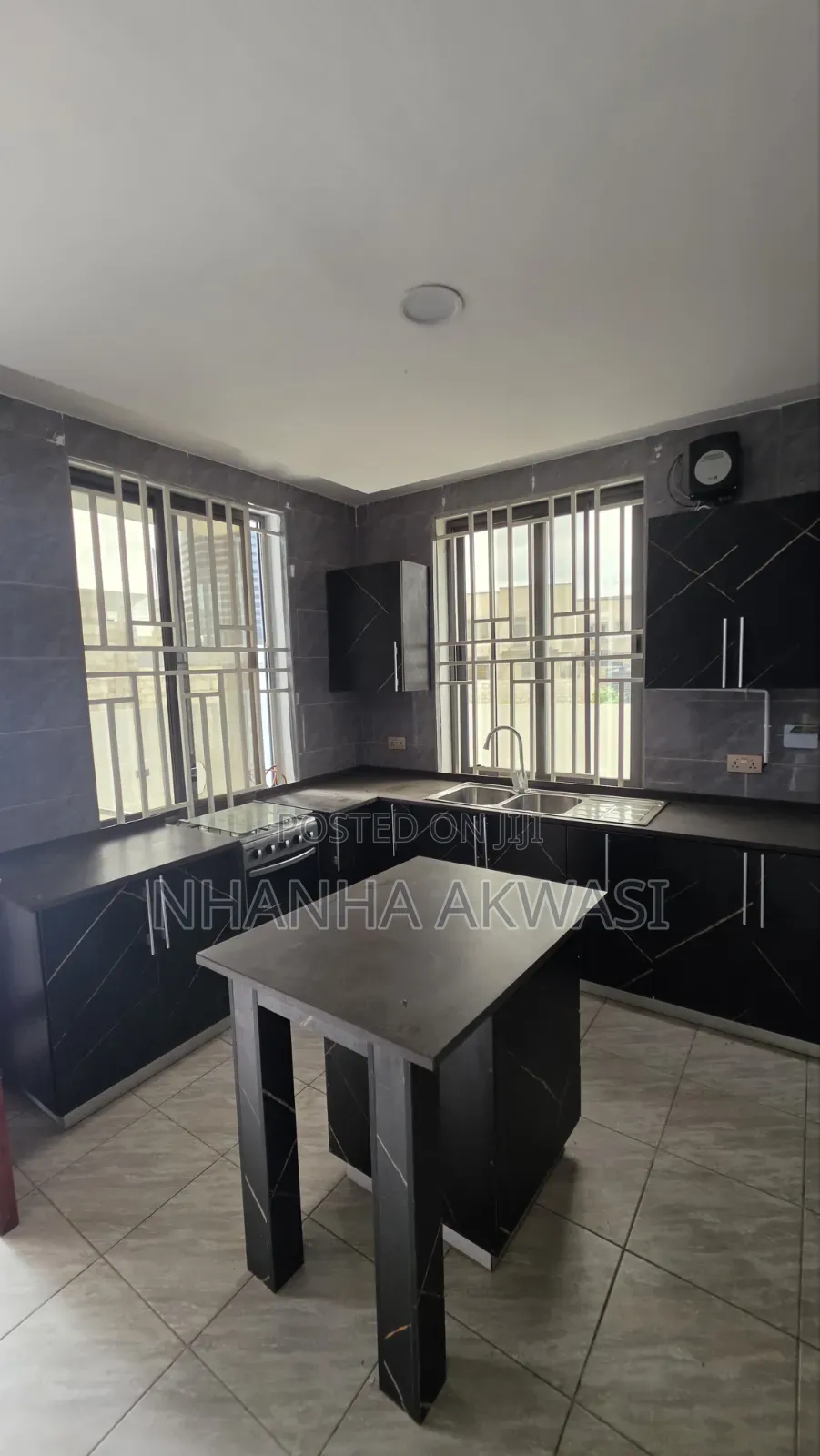 4bdrm House in Lashibi Mf, Sakumono for rent