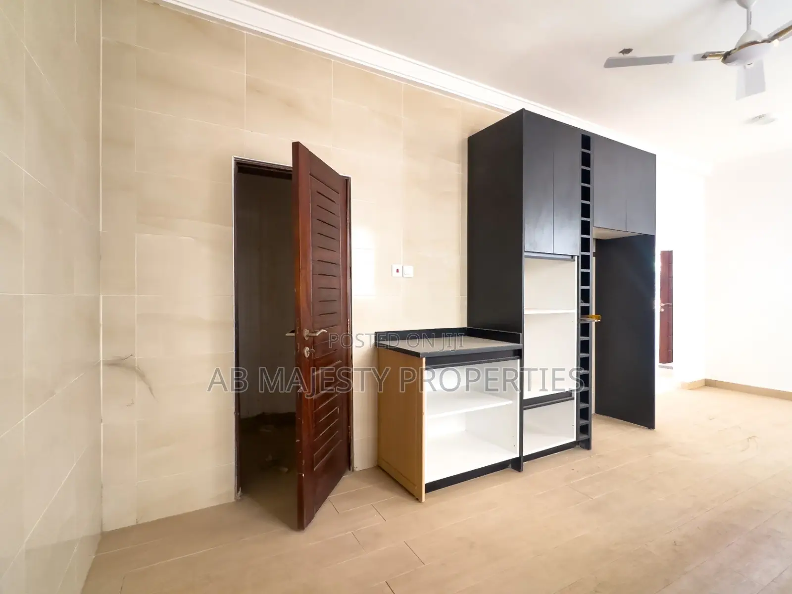 3bdrm House in Ab Majesty, Accra Metropolitan for sale