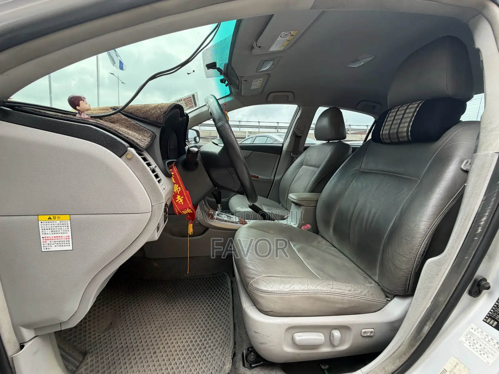 Toyota Corolla Base 4dr Sedan (1.8L 4cyl 5M) 2011 Silver