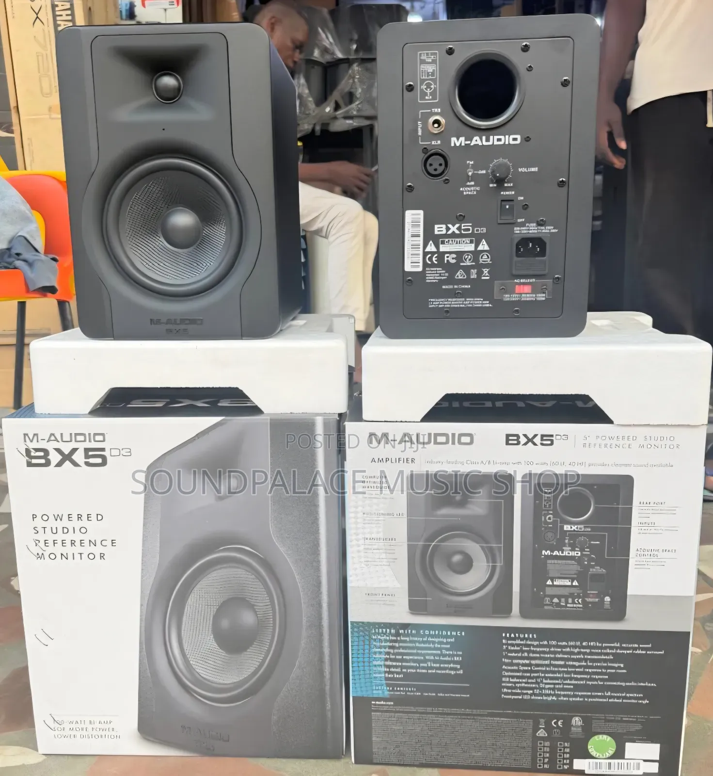 M-Audio BX5 D3 5-Inch Powered Studio Monitor
