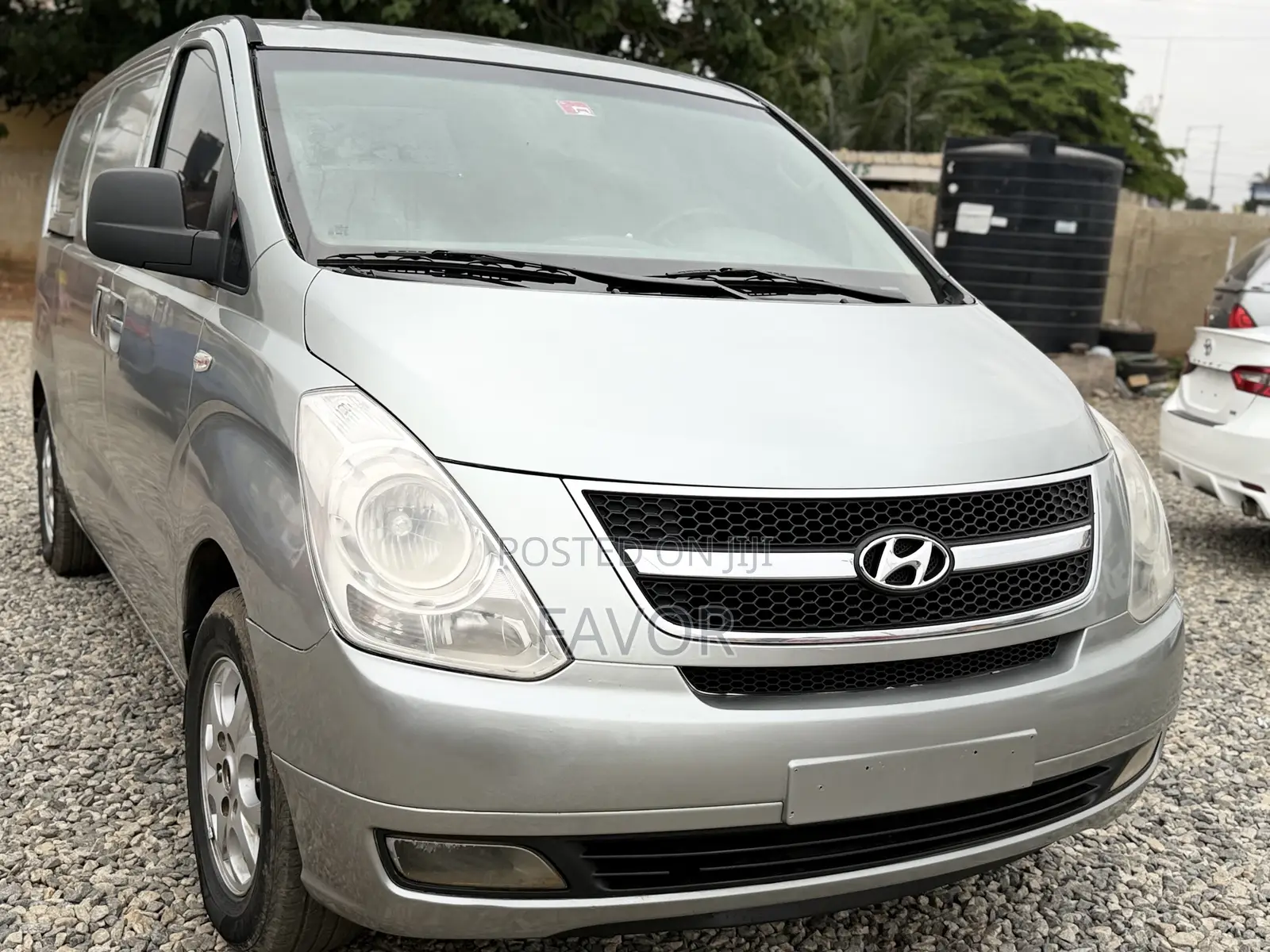 Hyundai Satellite 2013 Silver