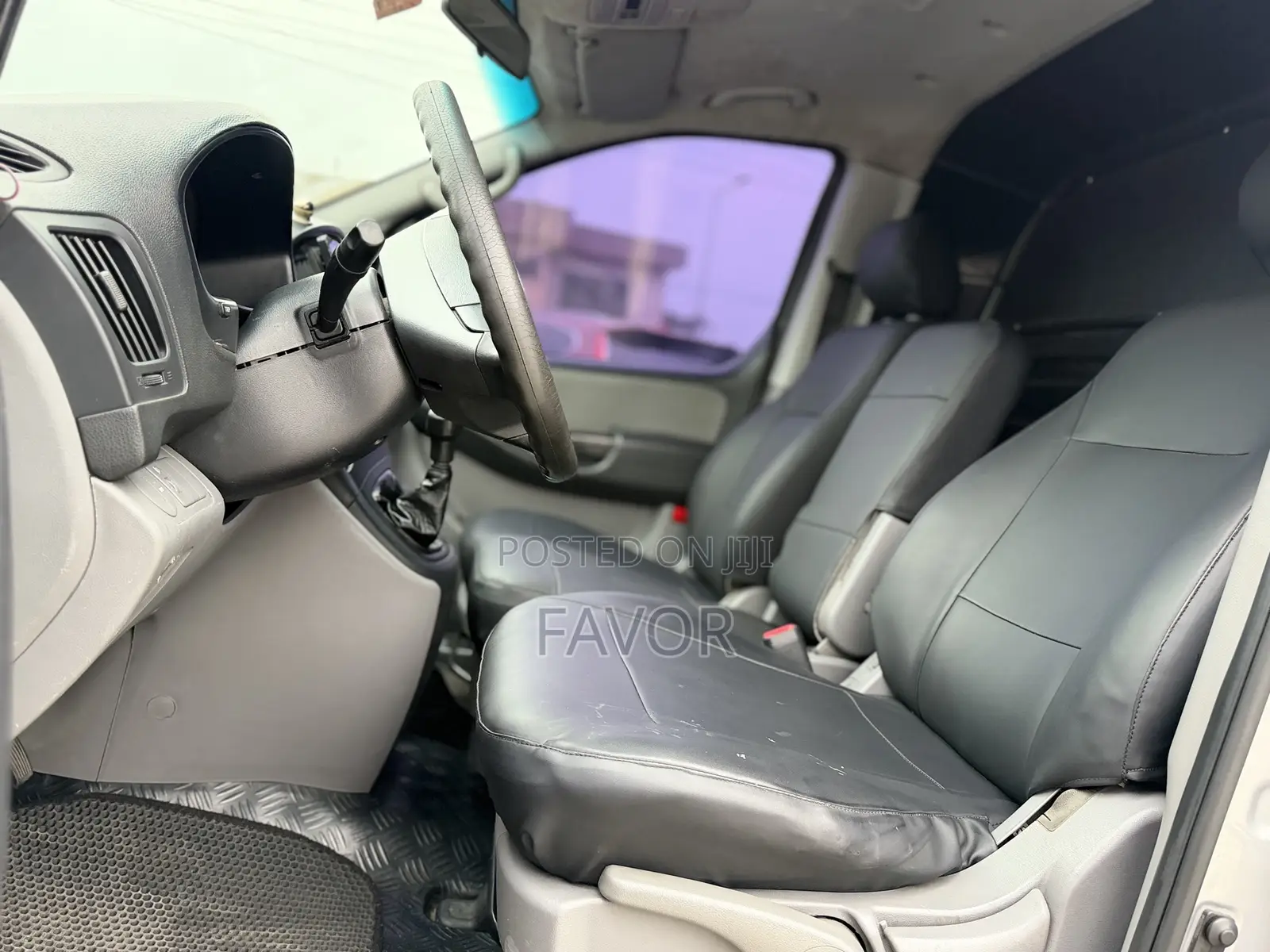 Hyundai Satellite 2013 Silver
