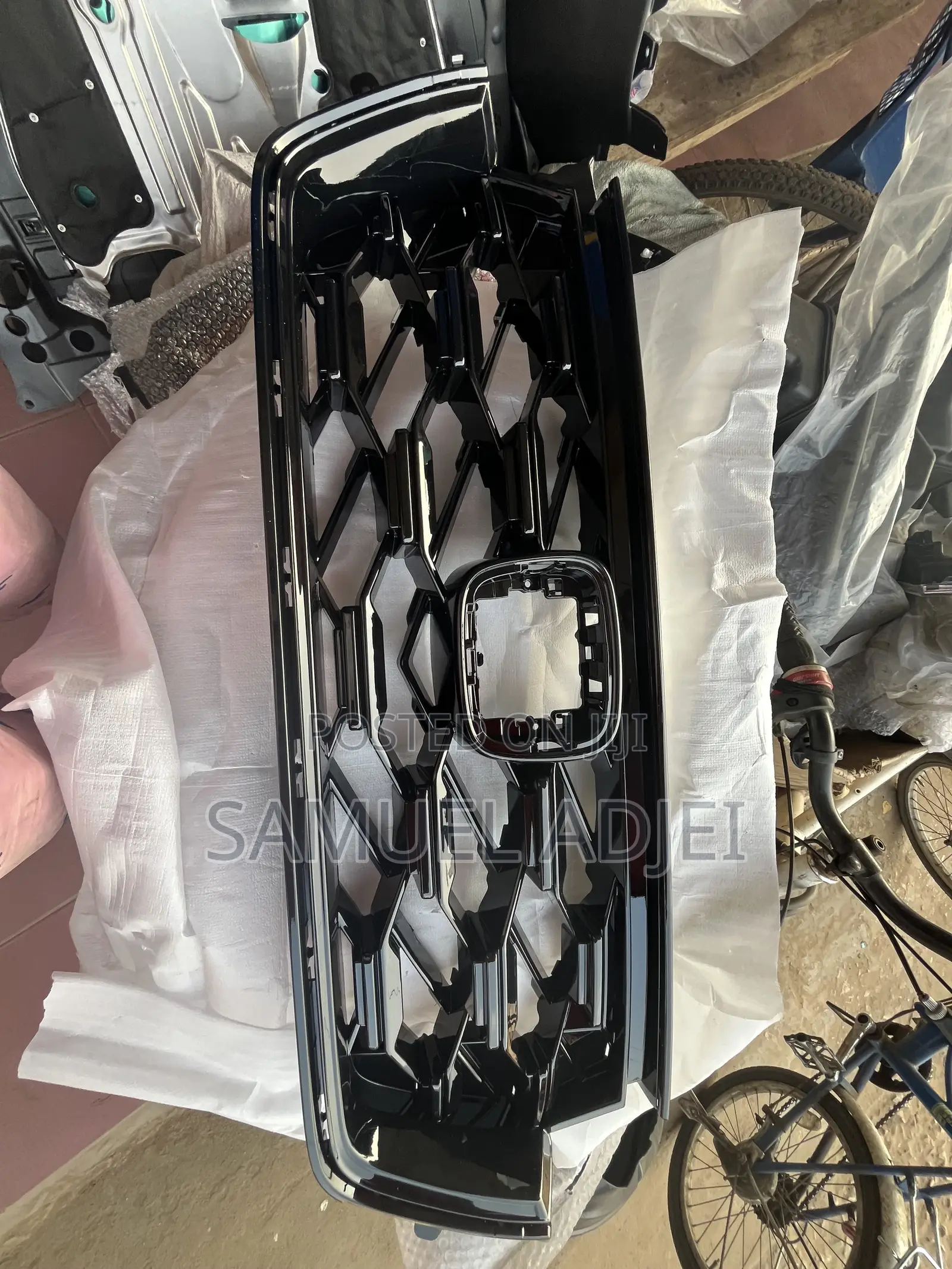 Honda CR-V 2023 to 2025  Hybrid Top Grille/ Shells.