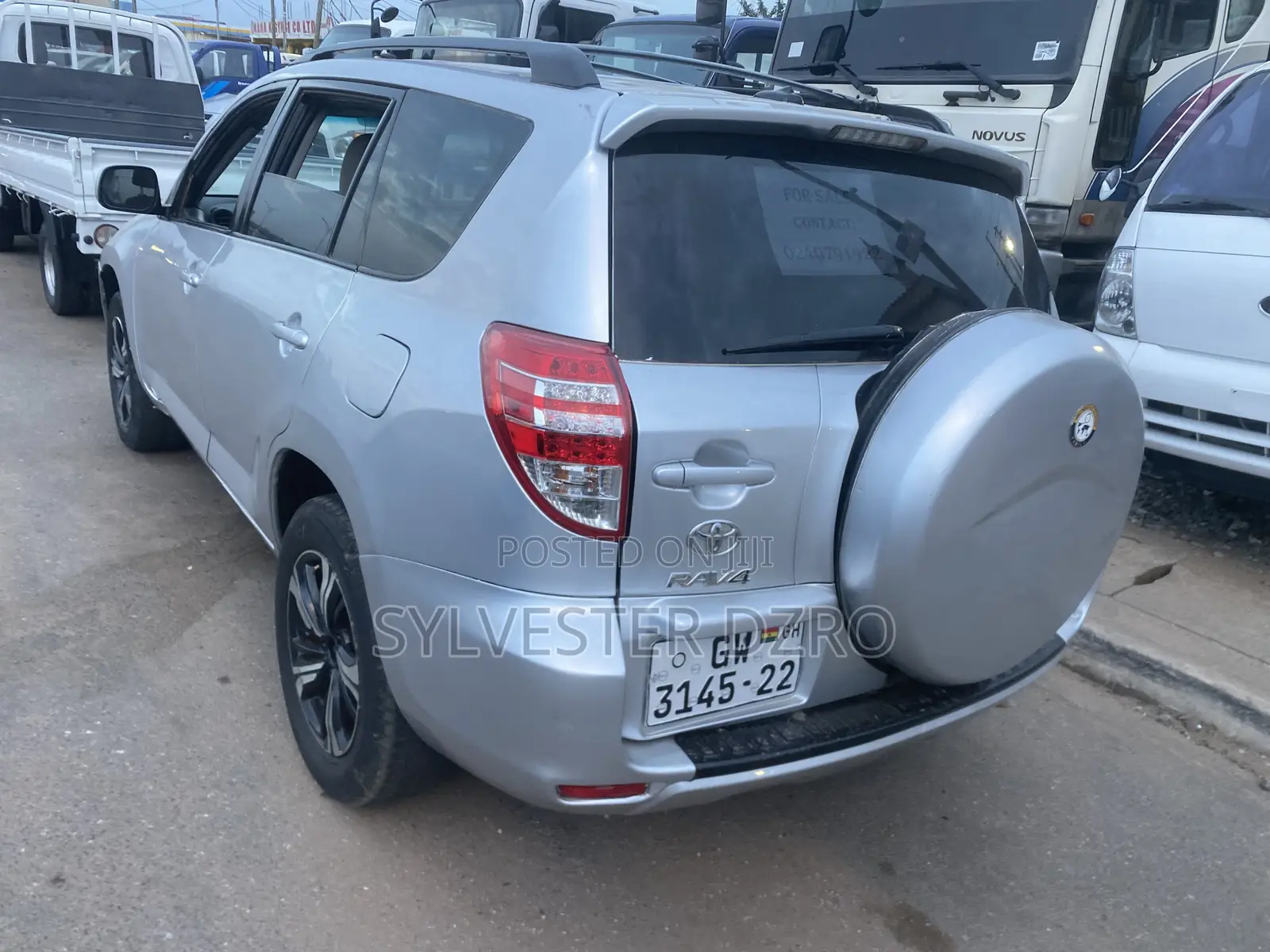Toyota RAV4 2012 Silver