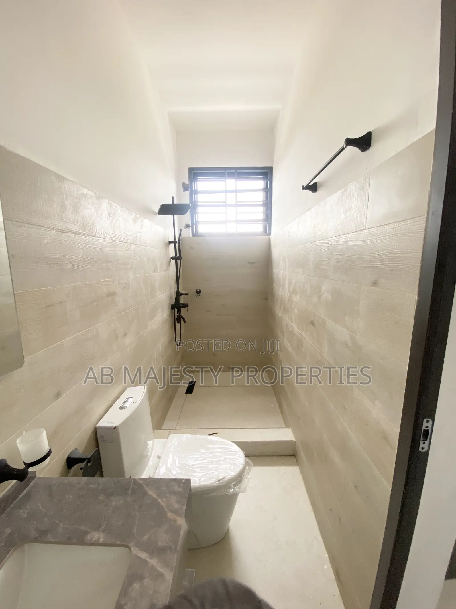 3bdrm House in Ab Majesty, Accra Metropolitan for sale