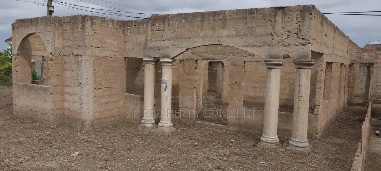 3bdrm House in Biakoye for sale