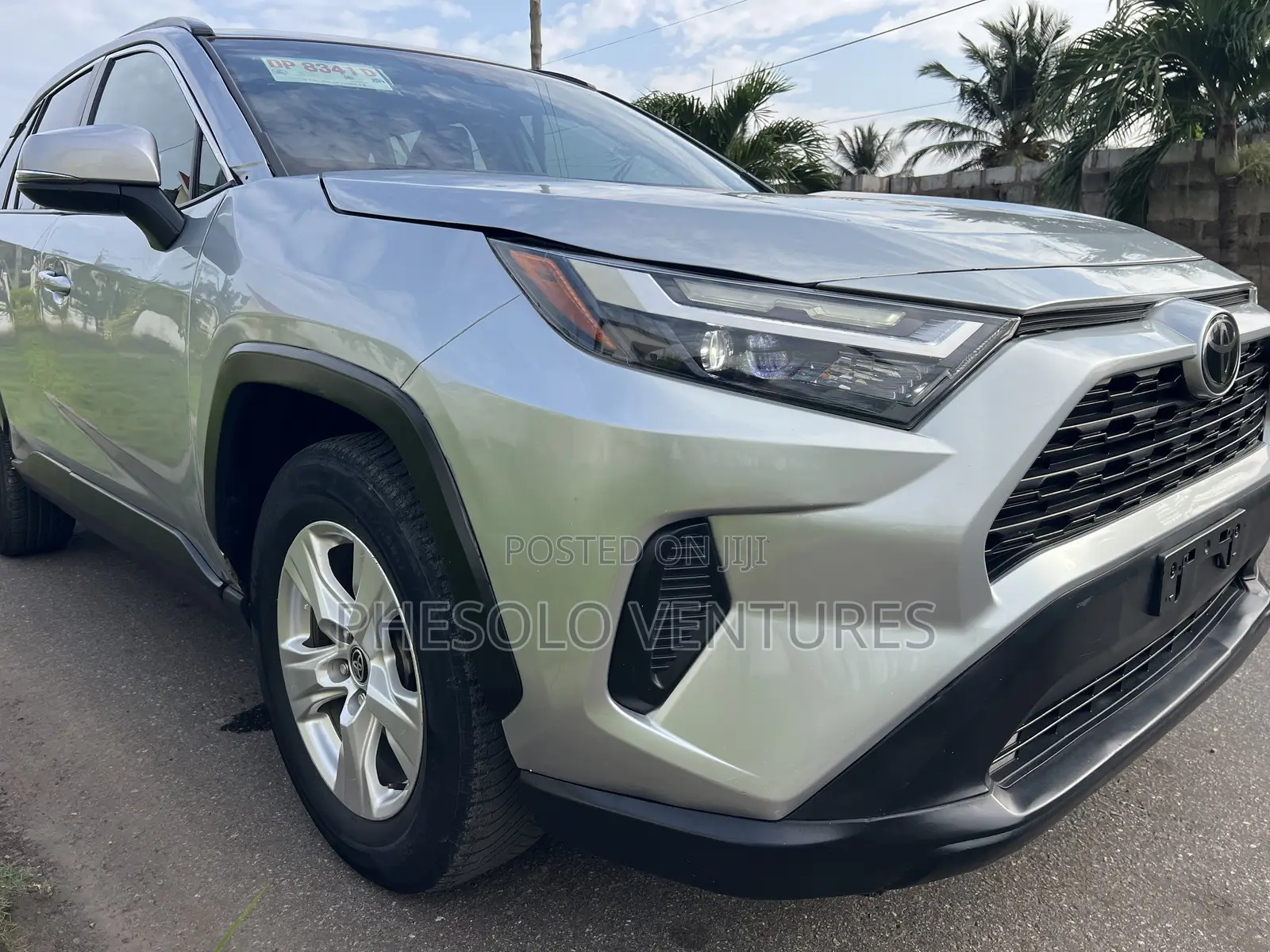 Toyota RAV4 XLE 2022 Silver