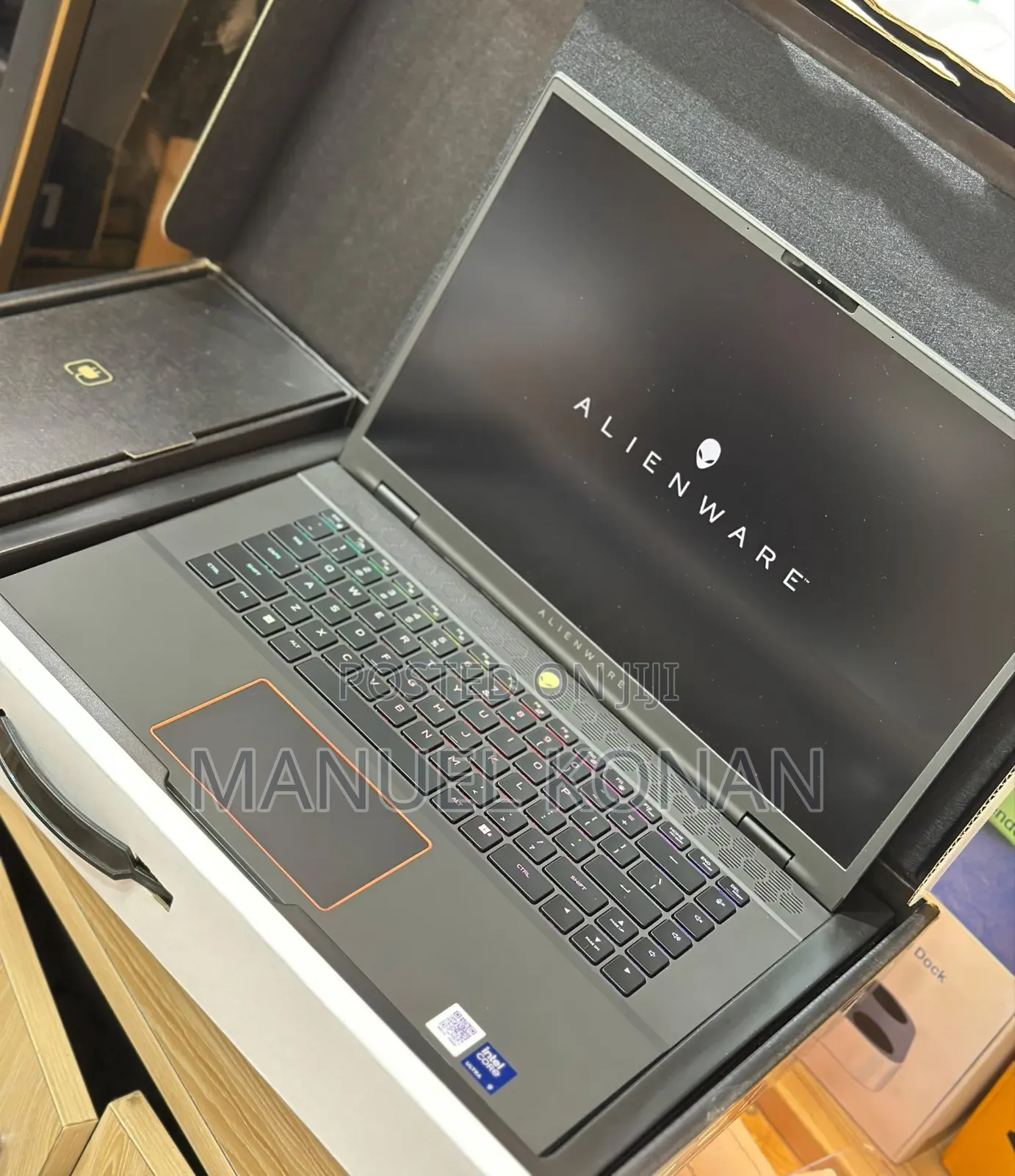 New Laptop Alienware M16 R2 16GB SSD 512GB