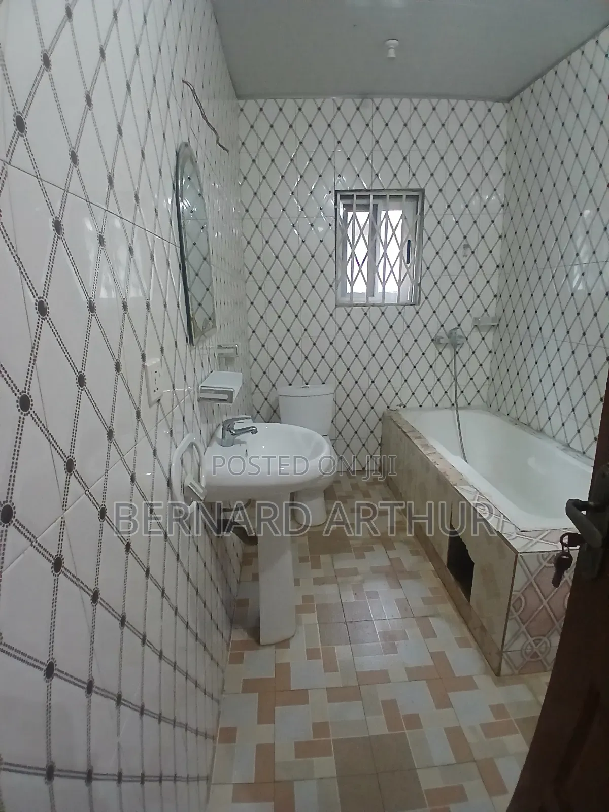 5bdrm Duplex in Bernard Agency, Amasaman for rent