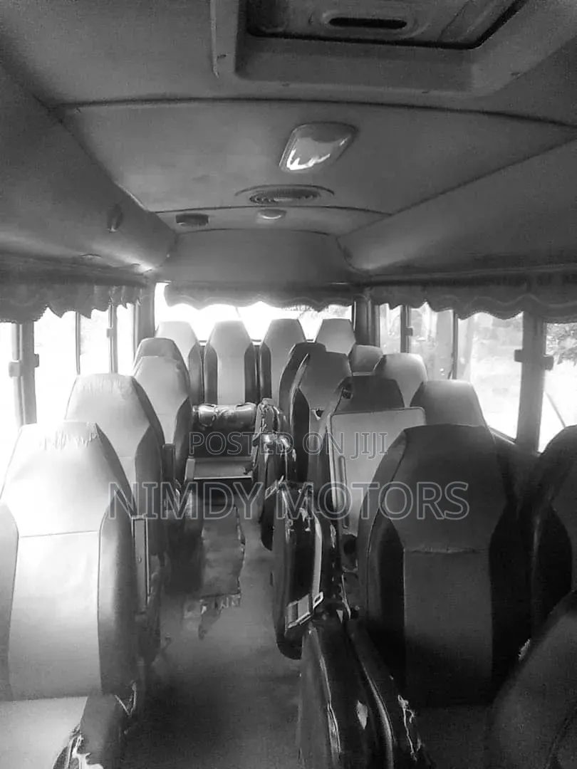 Hyundai County 2012 White