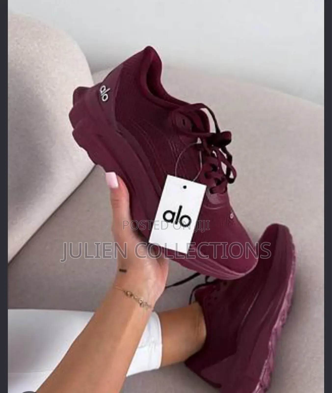 Alo Yoga Runner Wine
