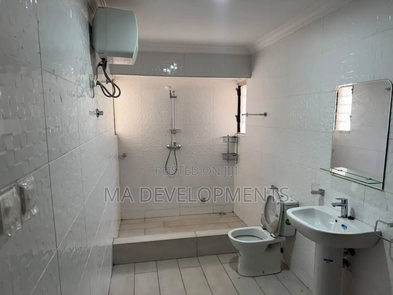 6bdrm House in Madev Realty, Achimota for rent