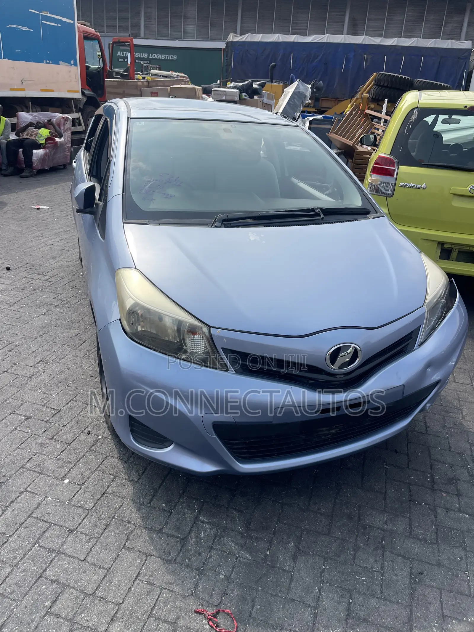 Toyota Vitz 1.0 FWD 3dr 2012 Blue