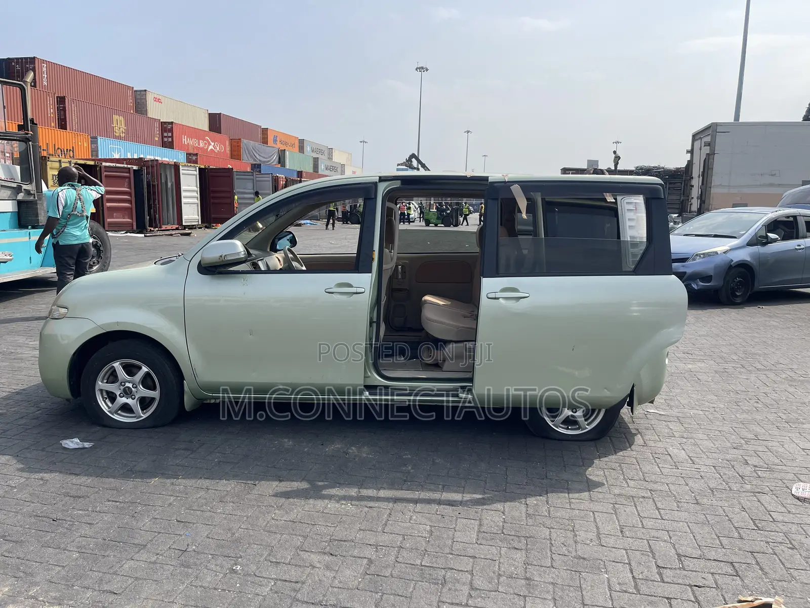 Toyota Sienta 1.5 AWD 2010 Green