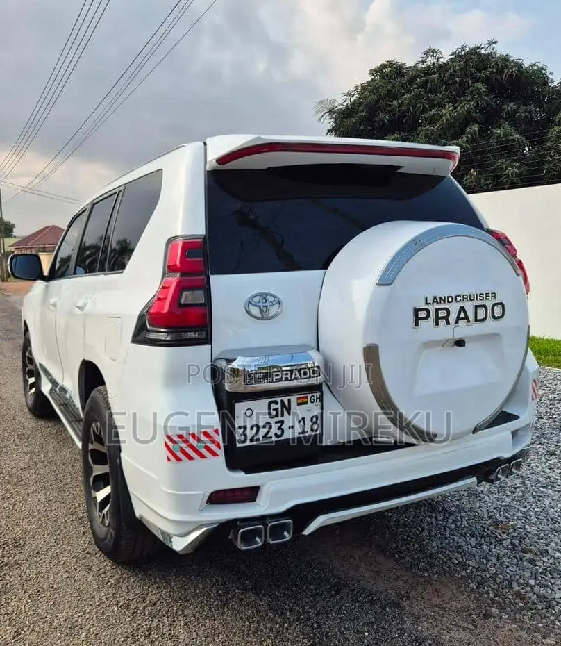Toyota Land Cruiser Prado 2012 White