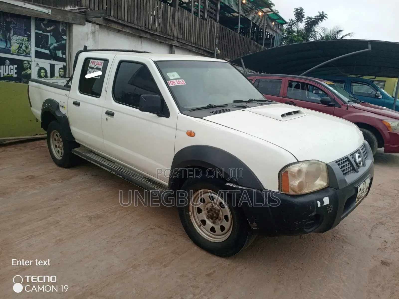 Nissan Hardbody 2009 White