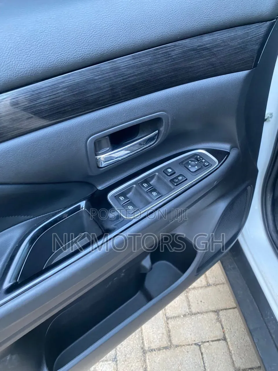 Mitsubishi Outlander SEL FWD 2019 White