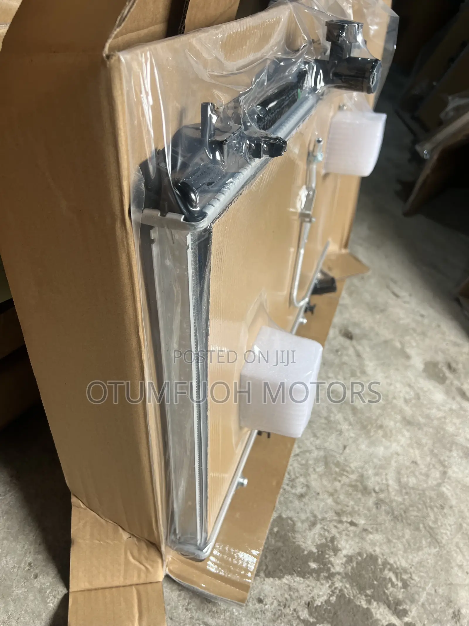 Toyota Camry Spider 2012 2013 2014 2015-2017 Radiator (Water Tank)