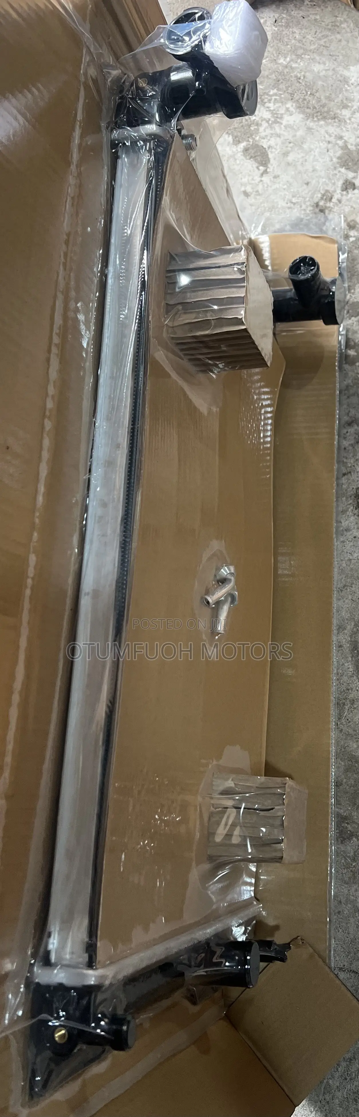 Toyota Corolla 2009 2010 2011 2012 2013 Radiator (Water Tank)