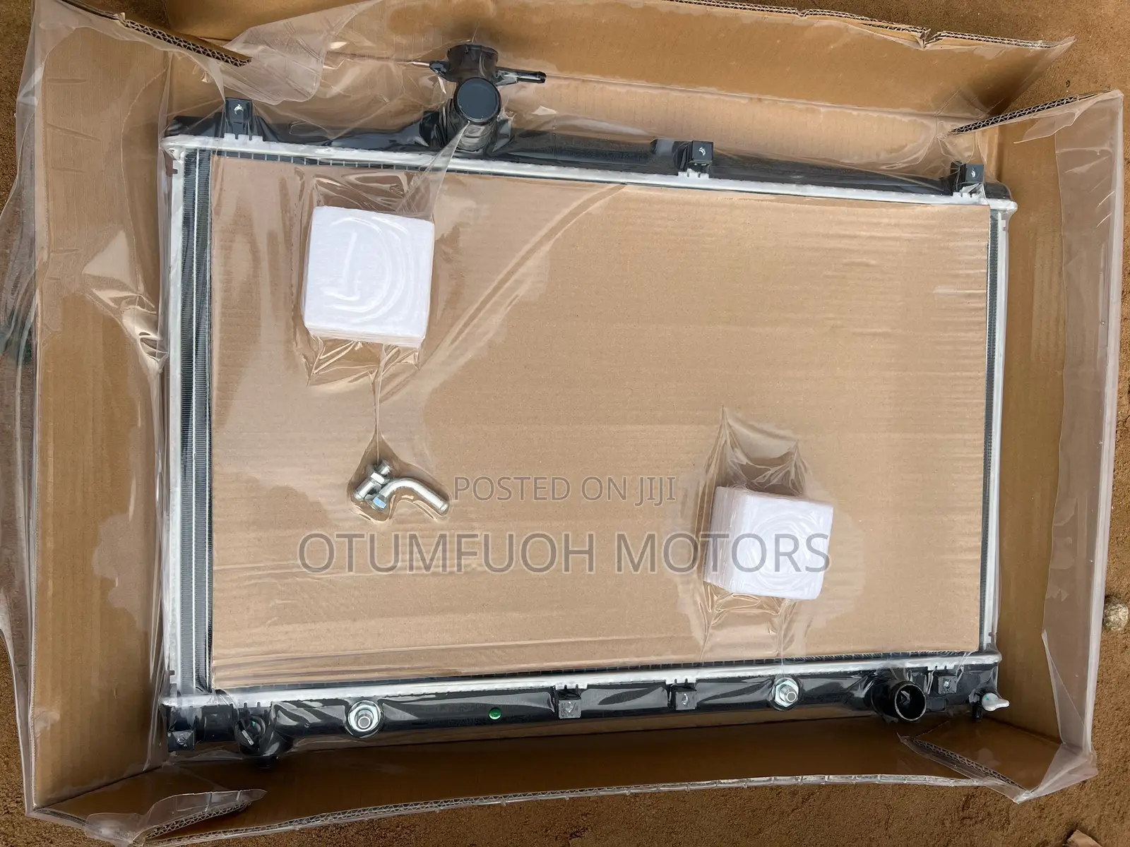 Toyota Voxy Radiator (Water Tank)