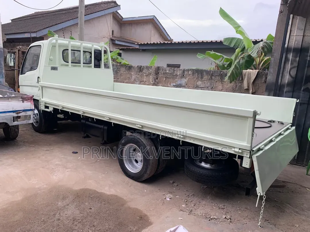 Hyundai Mighty 2